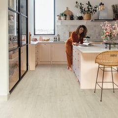 Soft Patina Oak Laminate Flooring (SIG4748) – Capture Range By Quick Step
