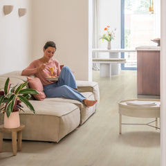 Sea Breeze Oak Light Vinyl Flooring (AVMPU40079) Bloom Collection